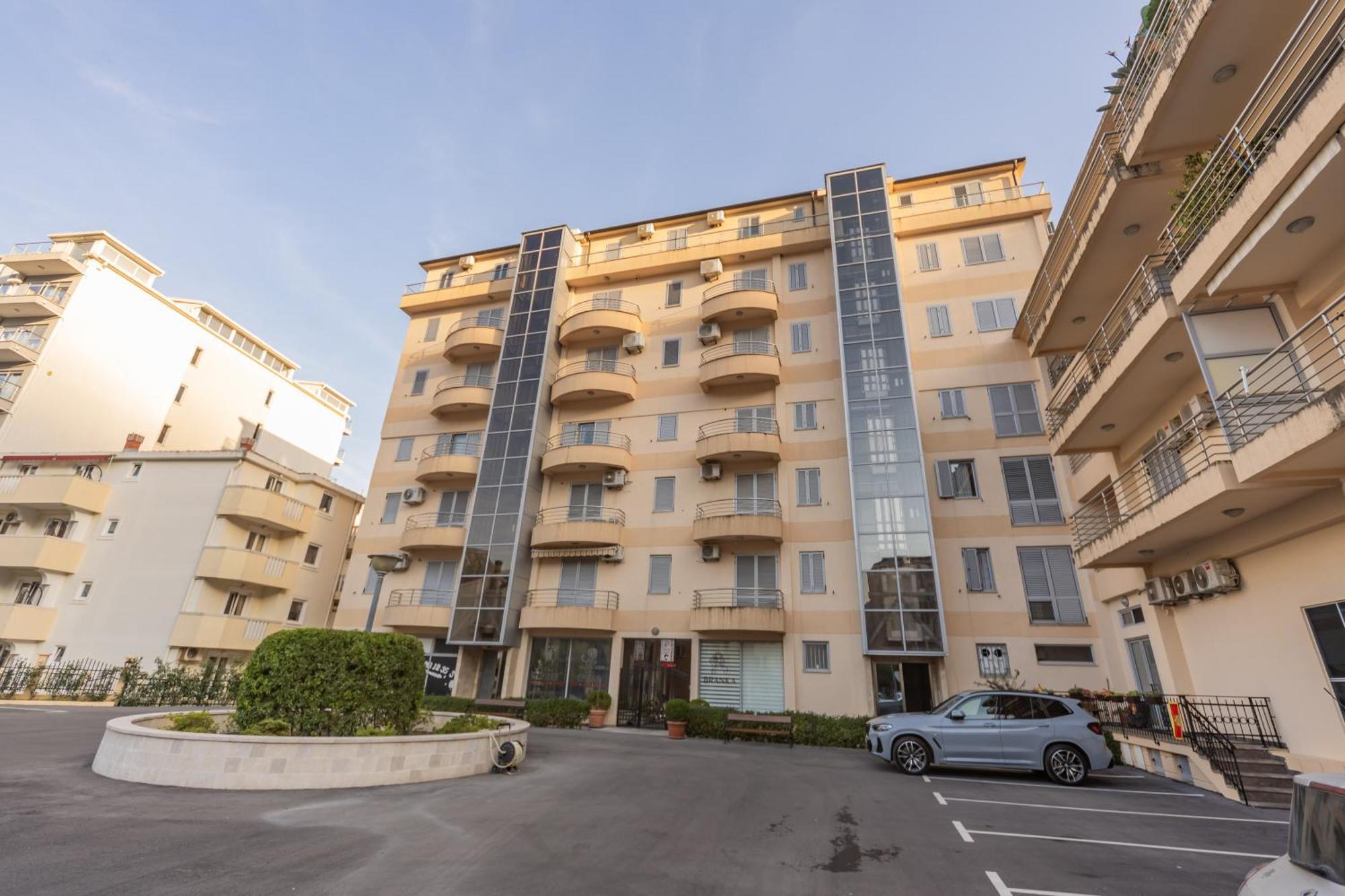 City Apartments Будва Экстерьер фото